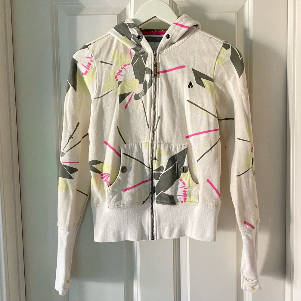 Reef Women’s Floral Abstract Zip Up Jacket